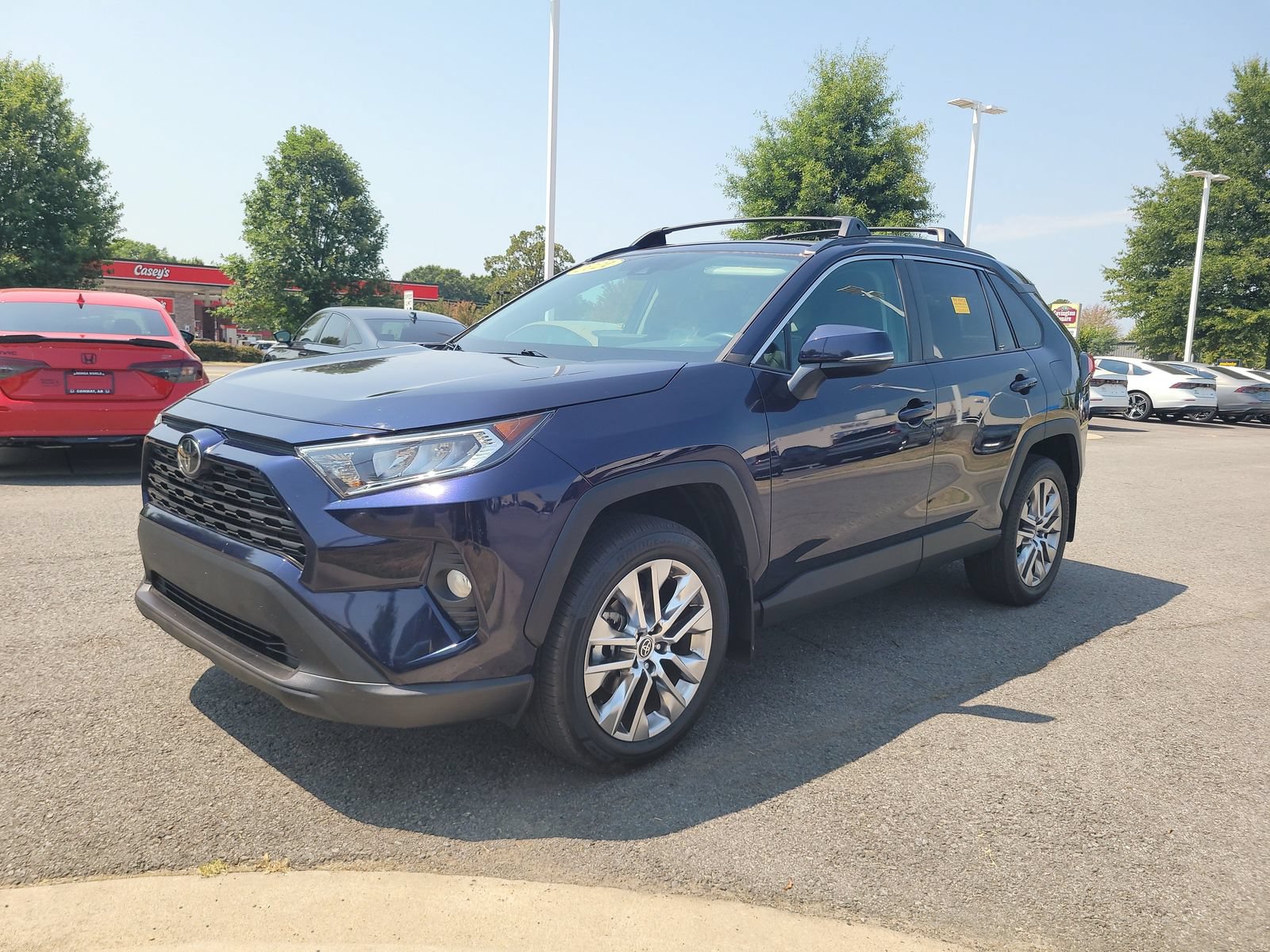 Used 2021 Toyota RAV4 XLE Premium FWD image 7