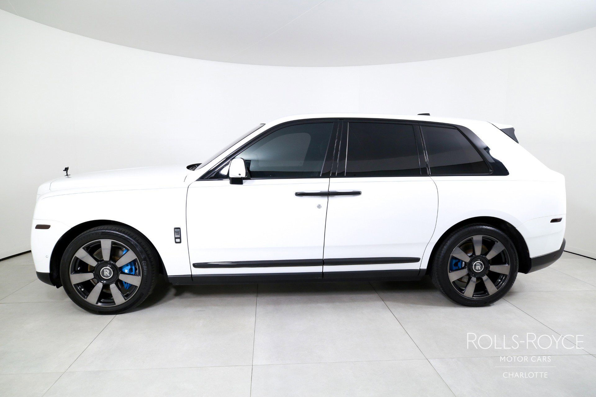 Certified 2023 Rolls-Royce Cullinan w/ Cullinan Package AWD/4WD image 3