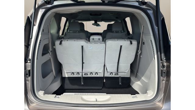 Certified 2017 Chrysler Pacifica Touring-L image 5
