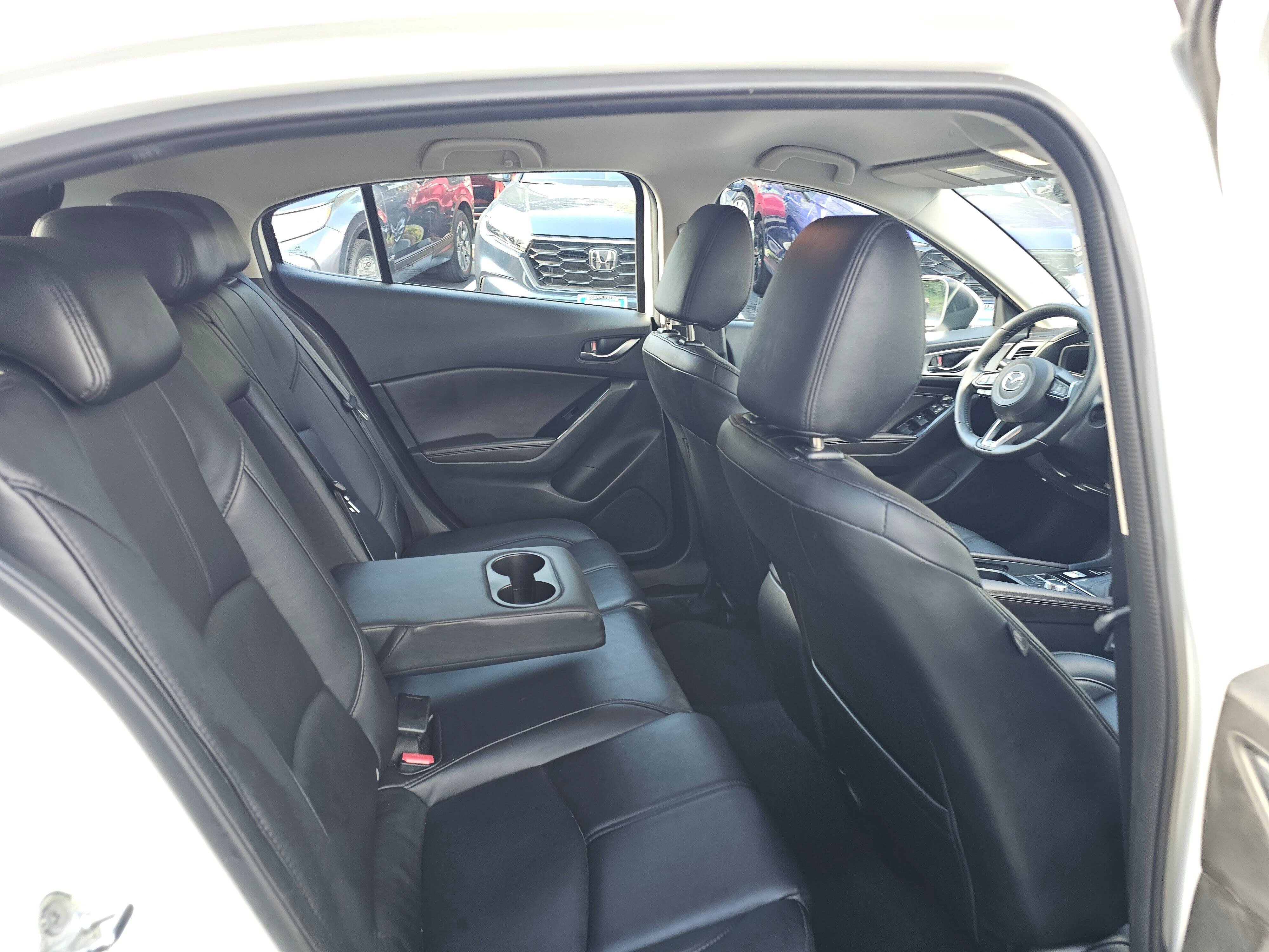 Used 2017 MAZDA MAZDA3 Touring FWD image 13