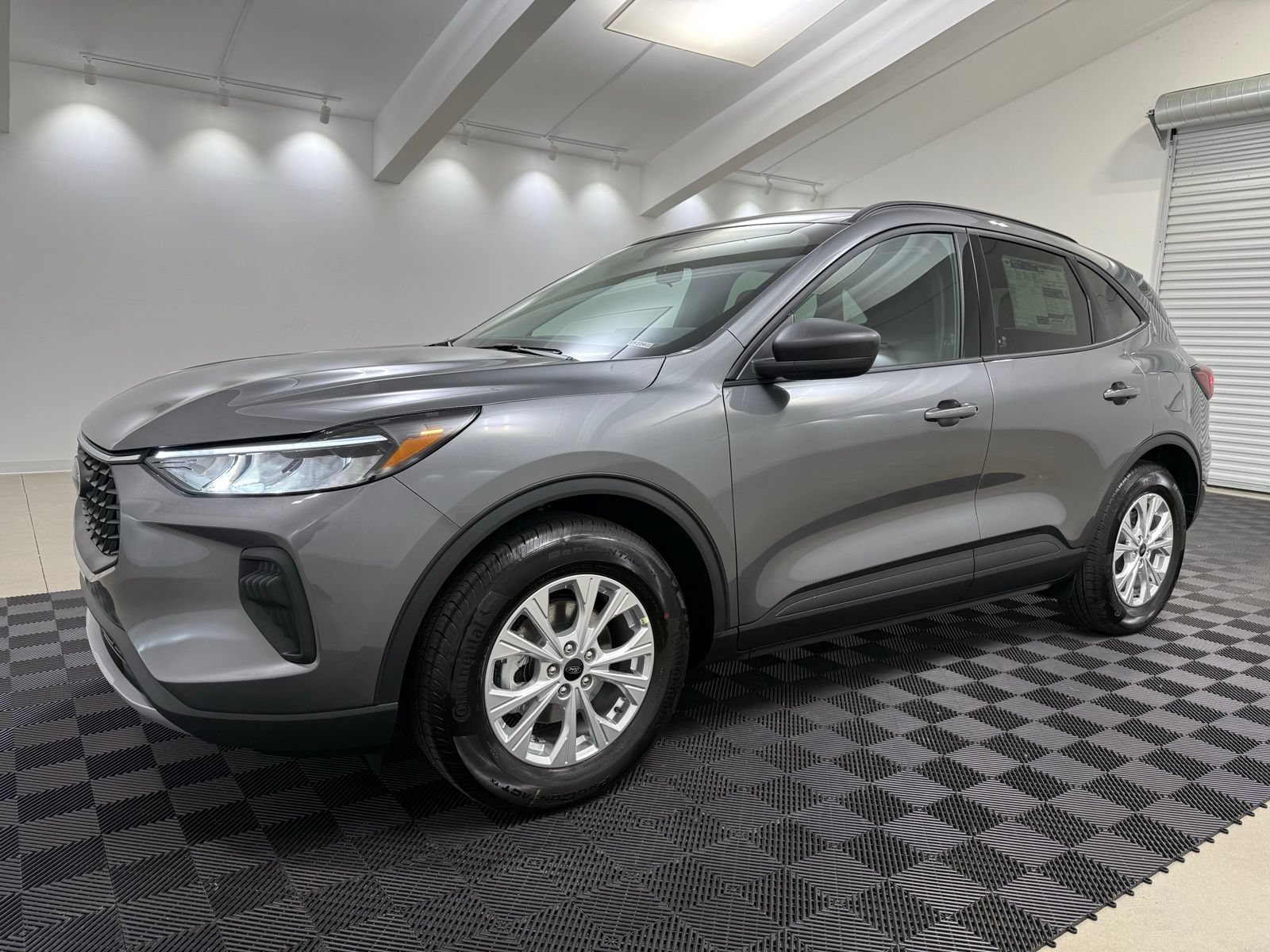 New 2026 Ford Escape Active w/ Active Premium Tech Pack FWD image 3