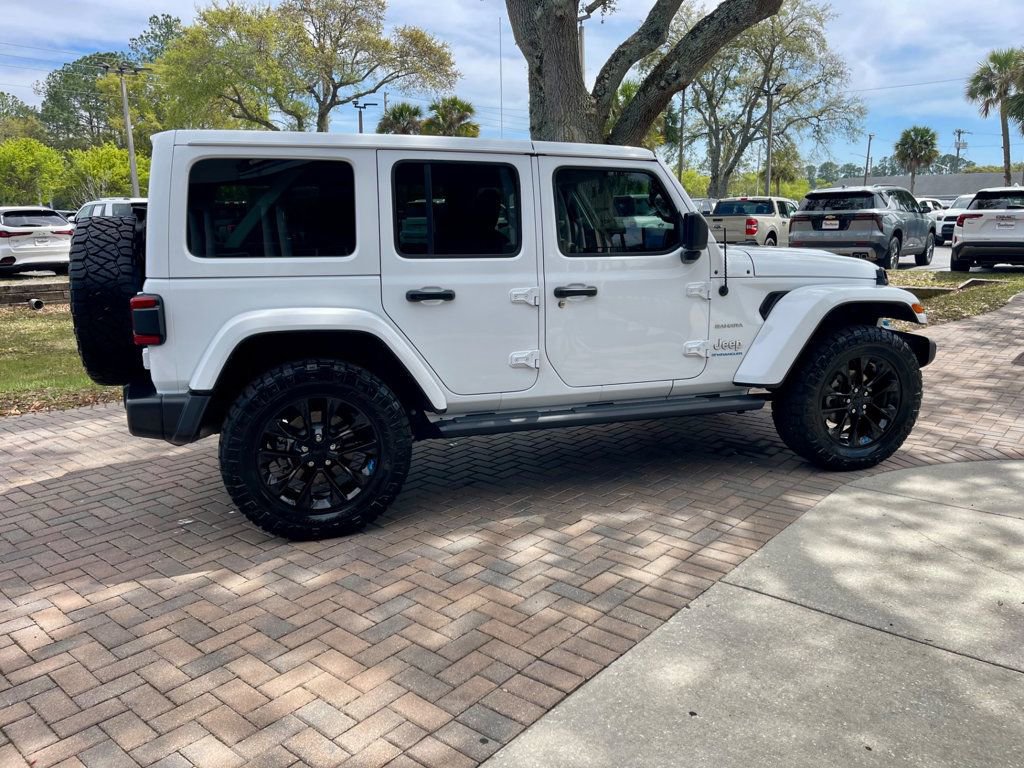 Used 2023 Jeep Wrangler Unlimited Sahara image 7