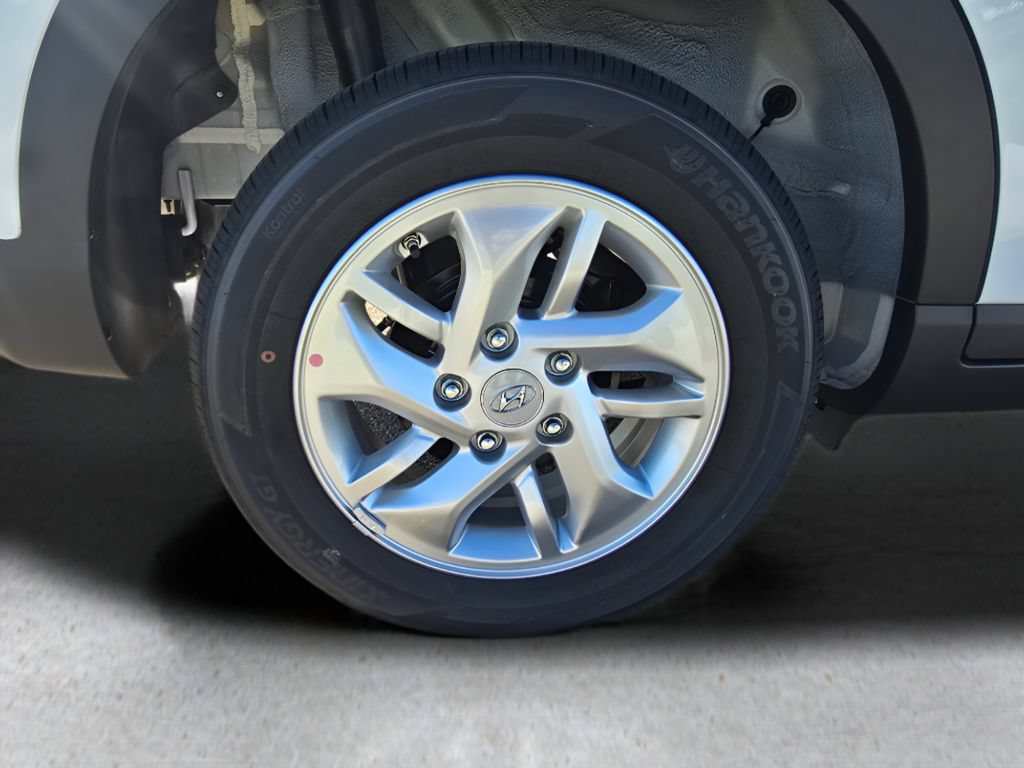 Used 2026 Hyundai Venue SE FWD image 11