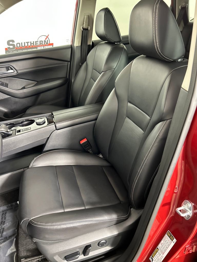 Used 2024 Nissan Rogue SL w/ SL Premium Package image 12