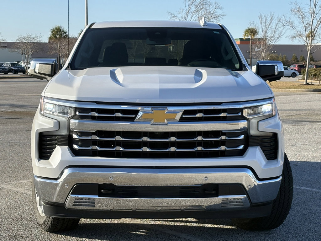 Used 2023 Chevrolet Silverado 1500 LTZ image 2
