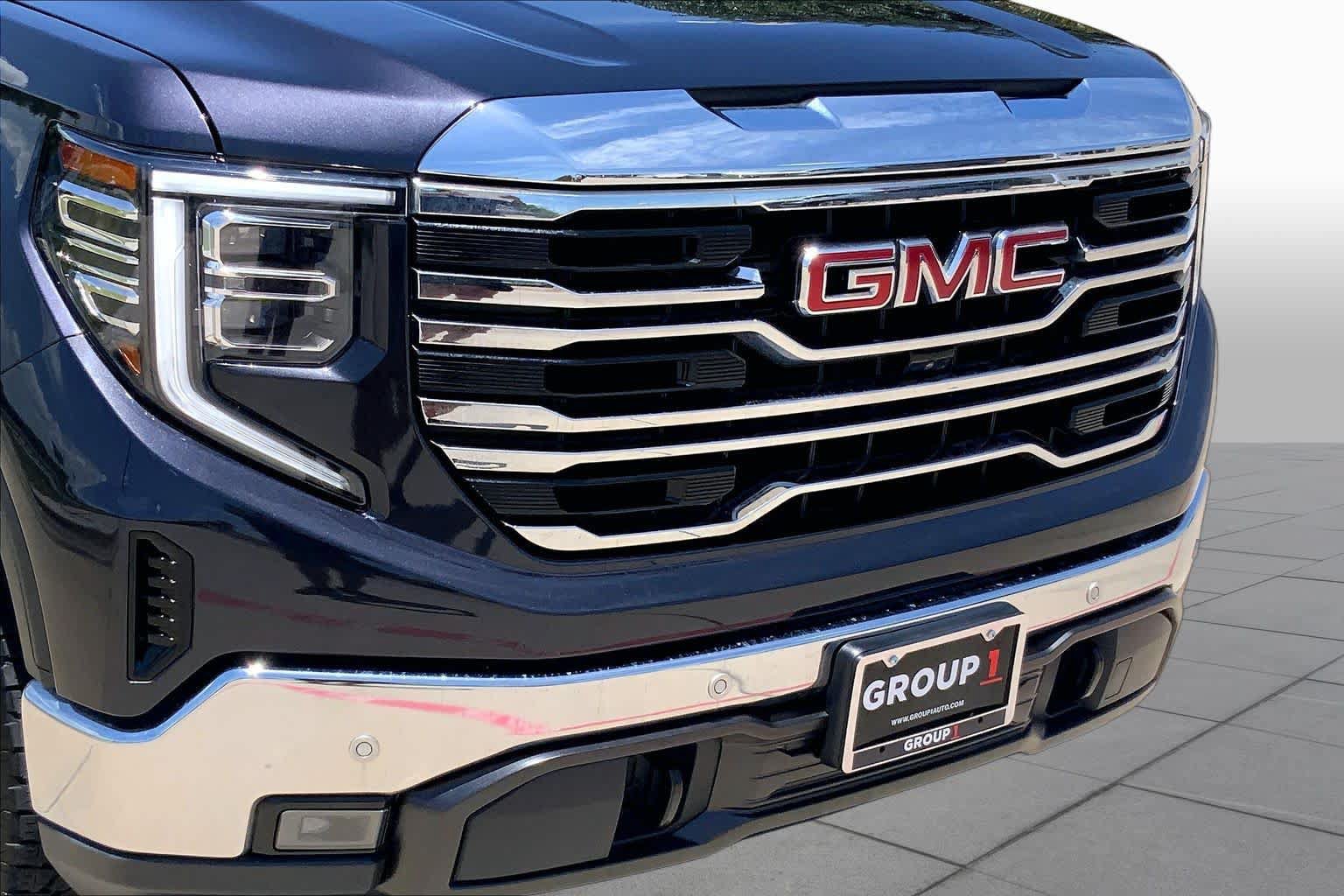 Used 2025 GMC Sierra 1500 SLT AWD/4WD image 30