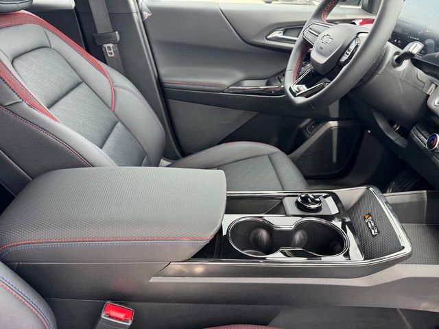 New 2026 Chevrolet Equinox RS w/ LPO, Floor Liner Package FWD image 7