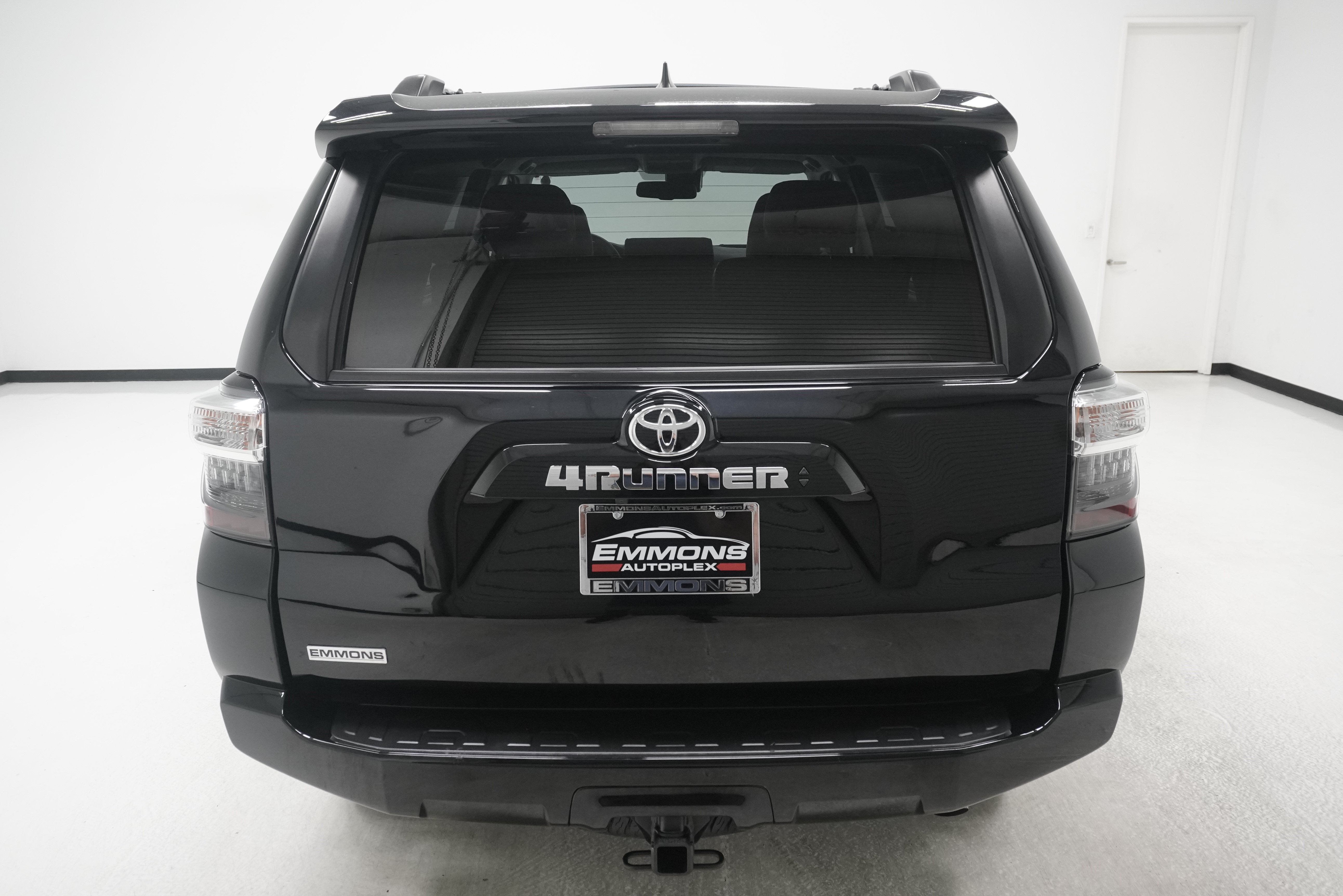 Used 2024 Toyota 4Runner SR5 AWD/4WD image 4