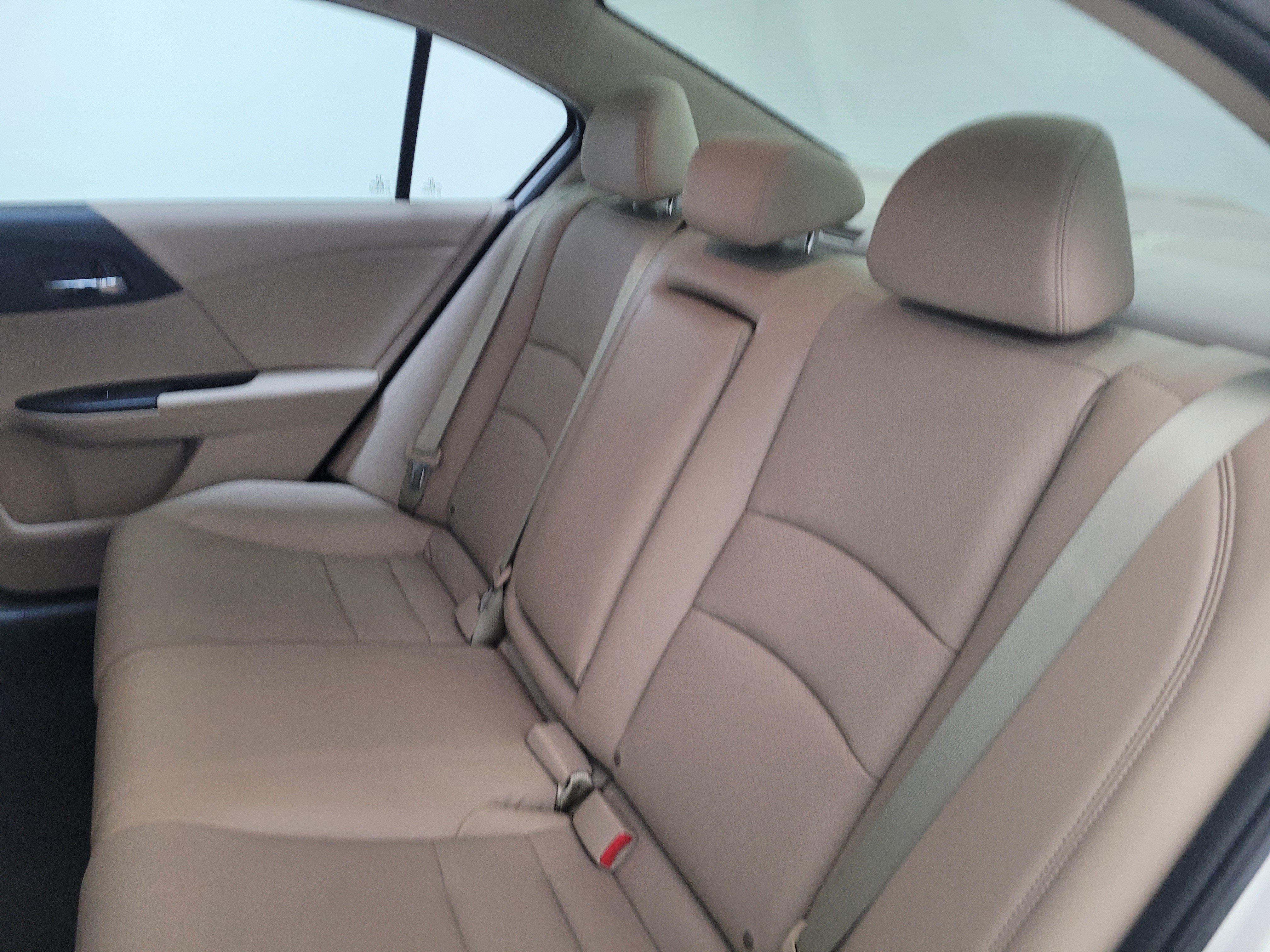 Used 2014 Honda Accord Touring image 9