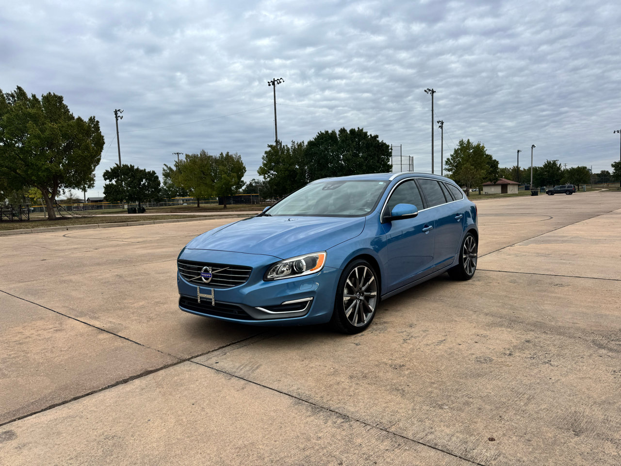 Used 2015 Volvo V60 T5 Platinum image 5