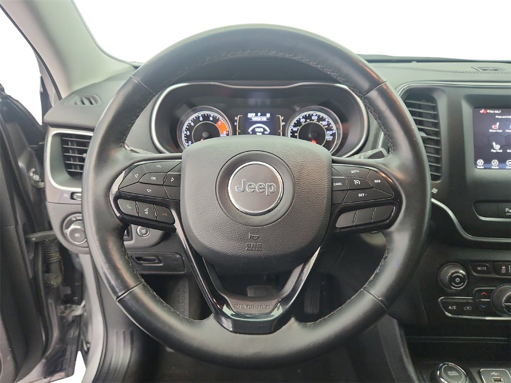 Used 2019 Jeep Cherokee Latitude Plus image 14