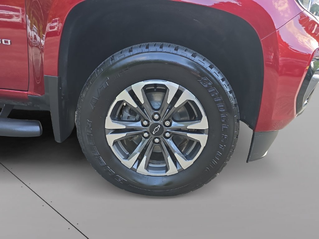 Used 2022 Chevrolet Colorado Z71 AWD/4WD image 9