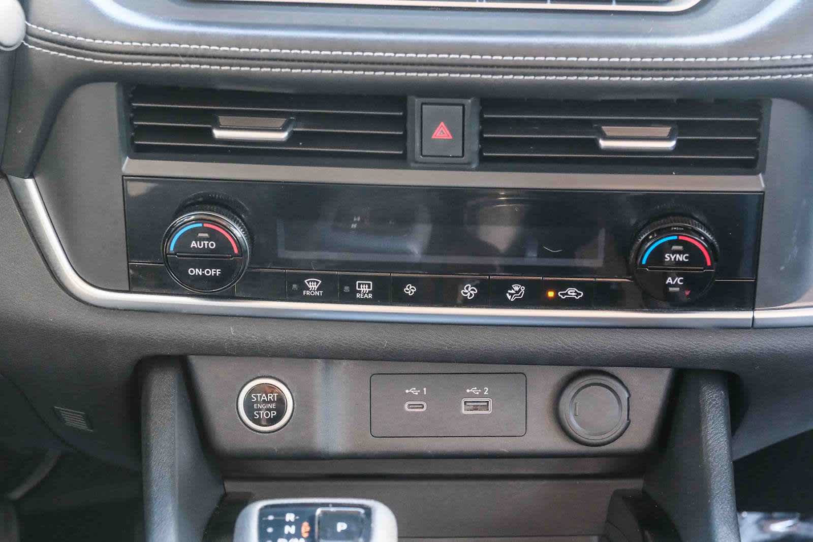 Used 2023 Nissan Rogue SV FWD image 16