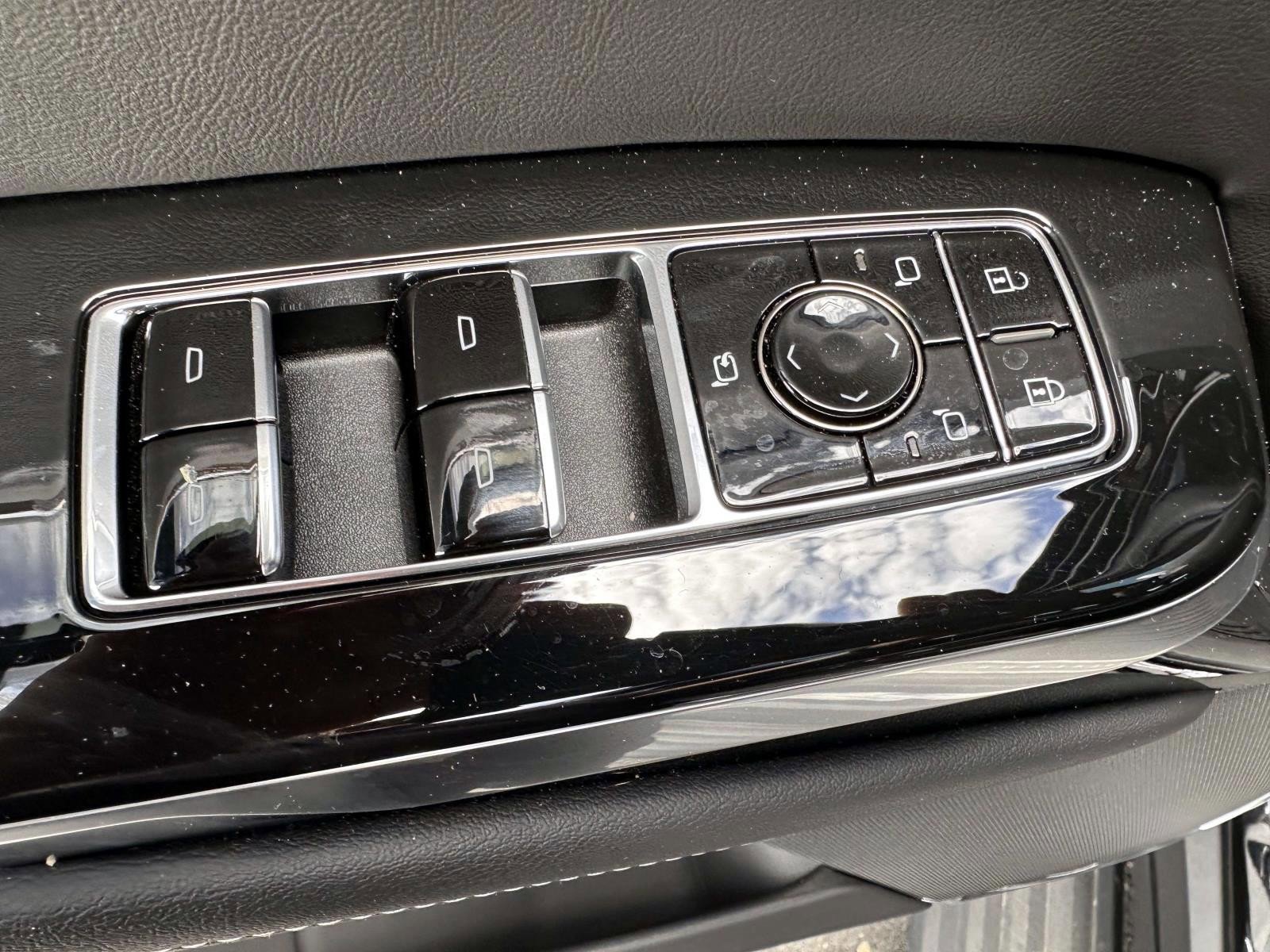 Used 2026 Cadillac Escalade ESV Sport w/ Touring Package AWD/4WD image 8