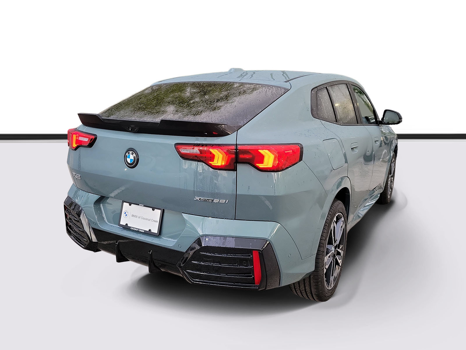 New 2026 BMW X2 xDrive28i w/ M Sport Package AWD/4WD image 4