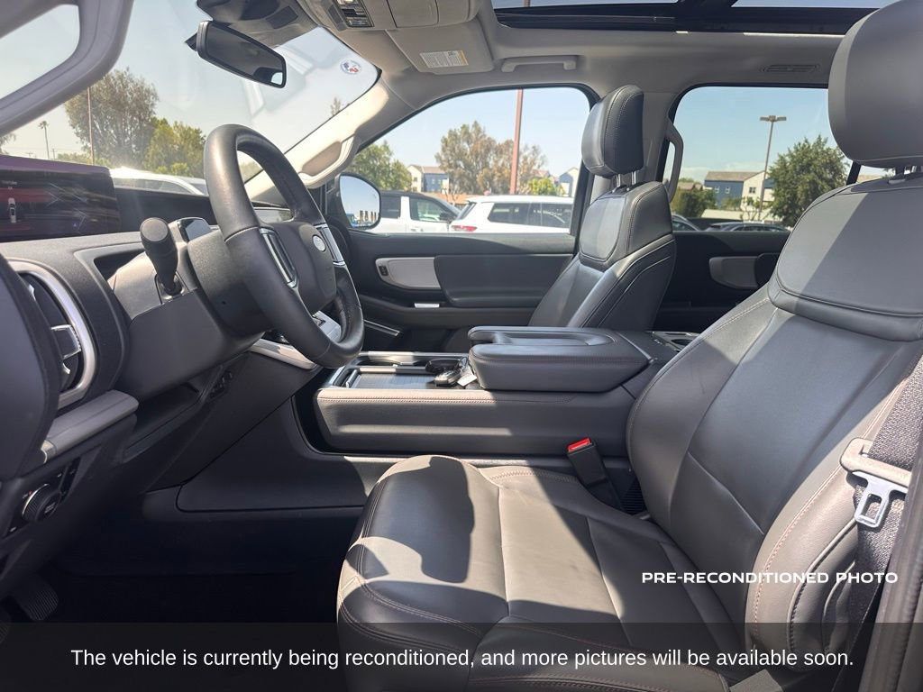 Used 2025 Ford Expedition Active AWD/4WD image 11