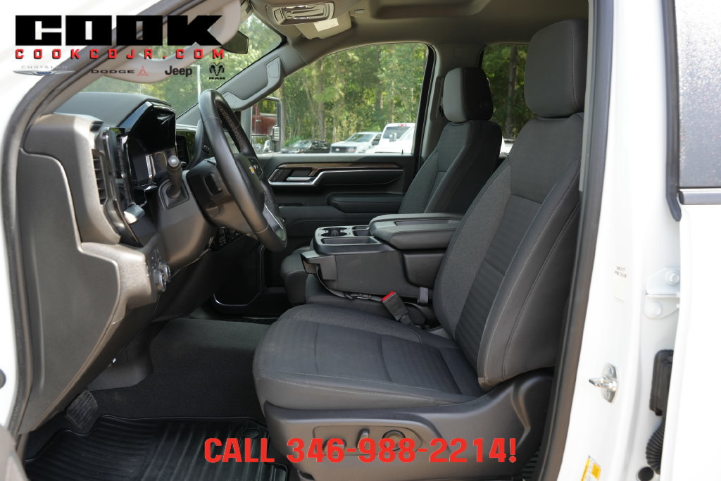 Used 2025 Chevrolet Silverado 2500 LT w/ Convenience Package AWD/4WD image 16