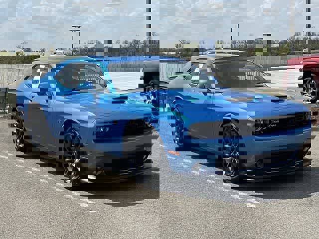 Used 2023 Dodge Challenger R/T Scat Pack w/ Plus Package RWD image 31