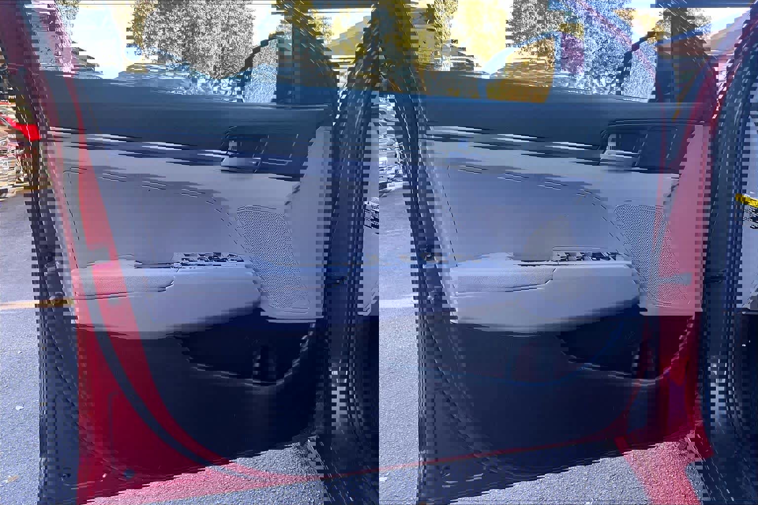 Used 2017 Hyundai Elantra SE image 22