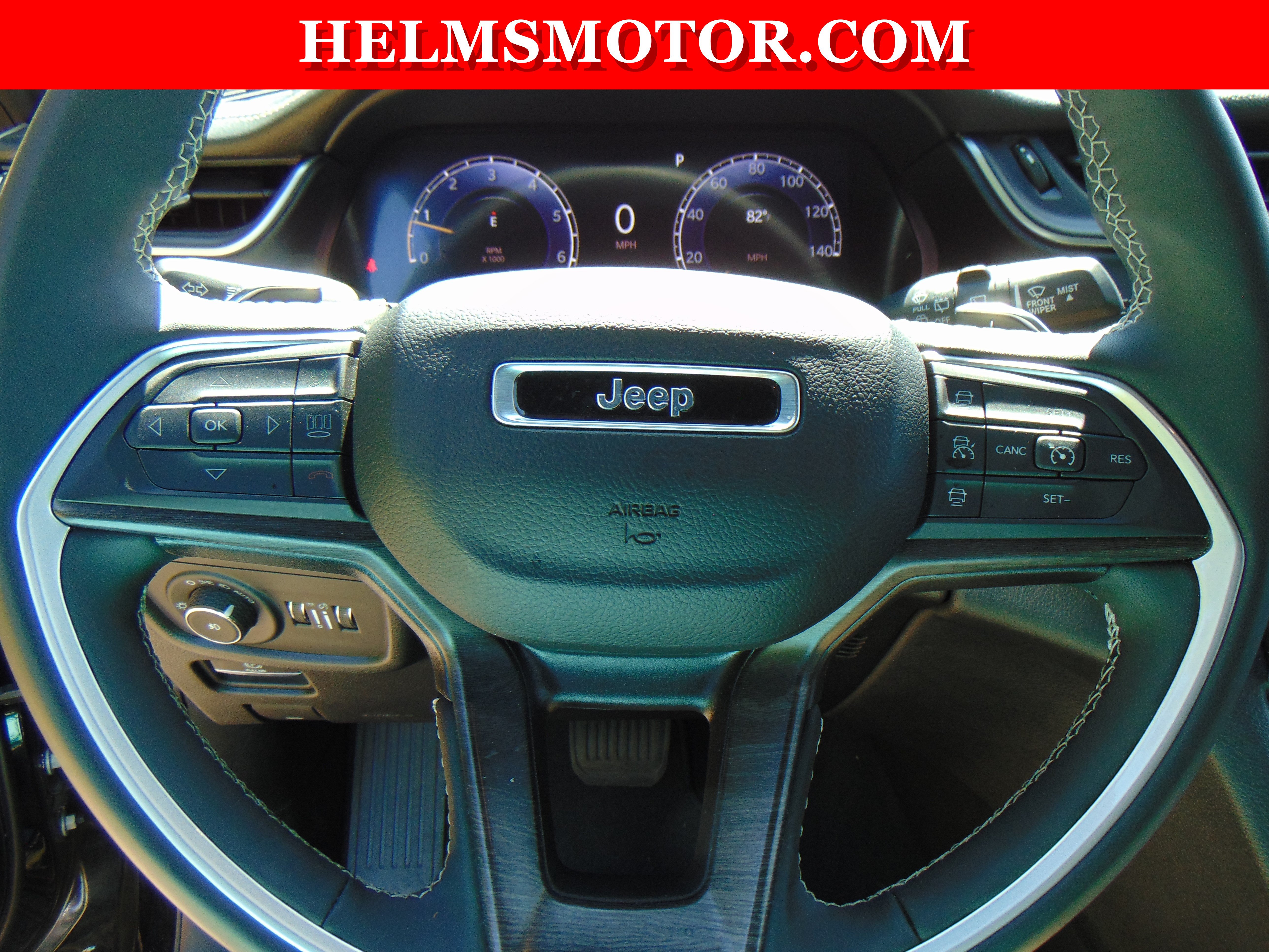 Certified 2024 Jeep Grand Cherokee Limited AWD/4WD image 24