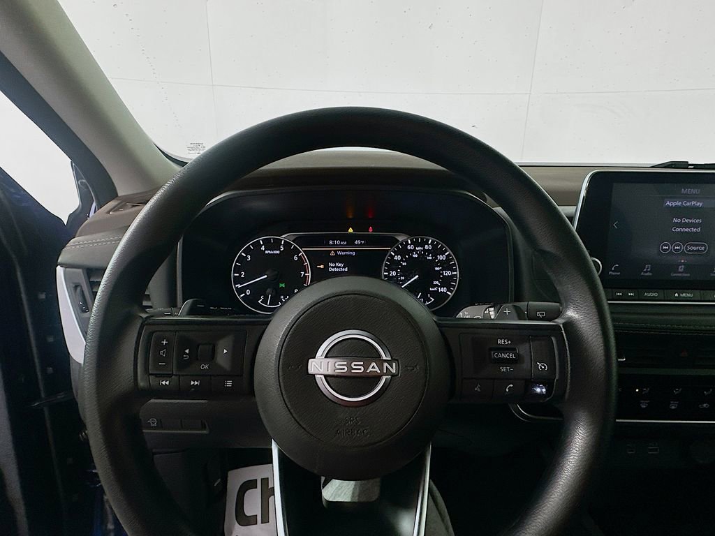 Used 2023 Nissan Rogue S image 11