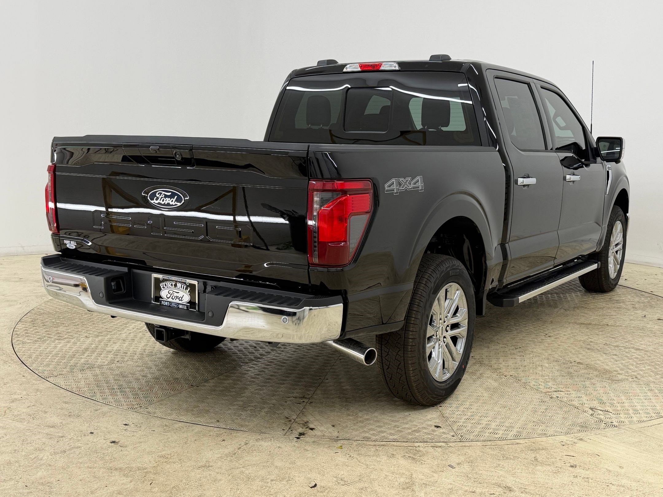 New 2026 Ford F150 XLT w/ Equipment Group 302A MID image 9