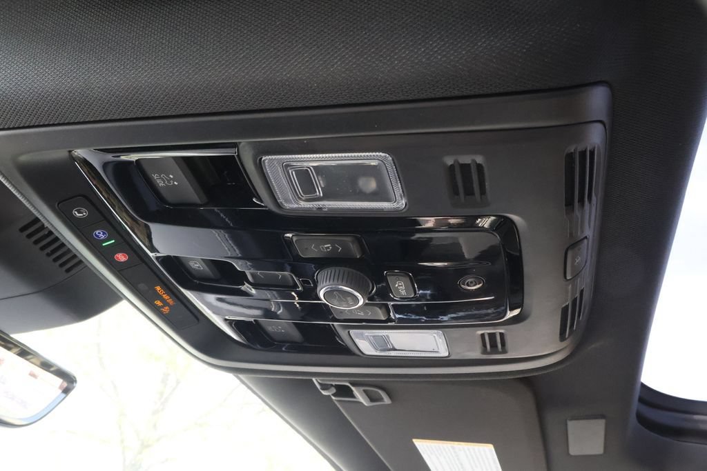 New 2026 Chevrolet Suburban Premier AWD/4WD image 36
