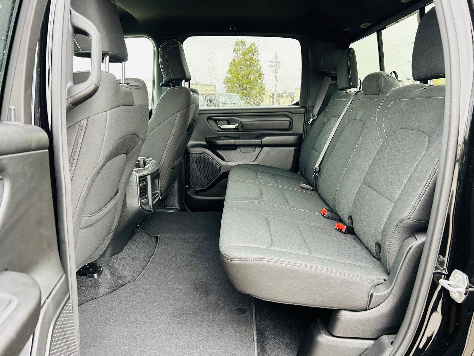 New 2027 RAM 1500 Express AWD/4WD image 26
