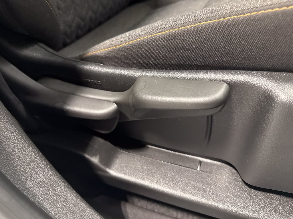 Used 2024 Chevrolet Equinox LT AWD/4WD image 35