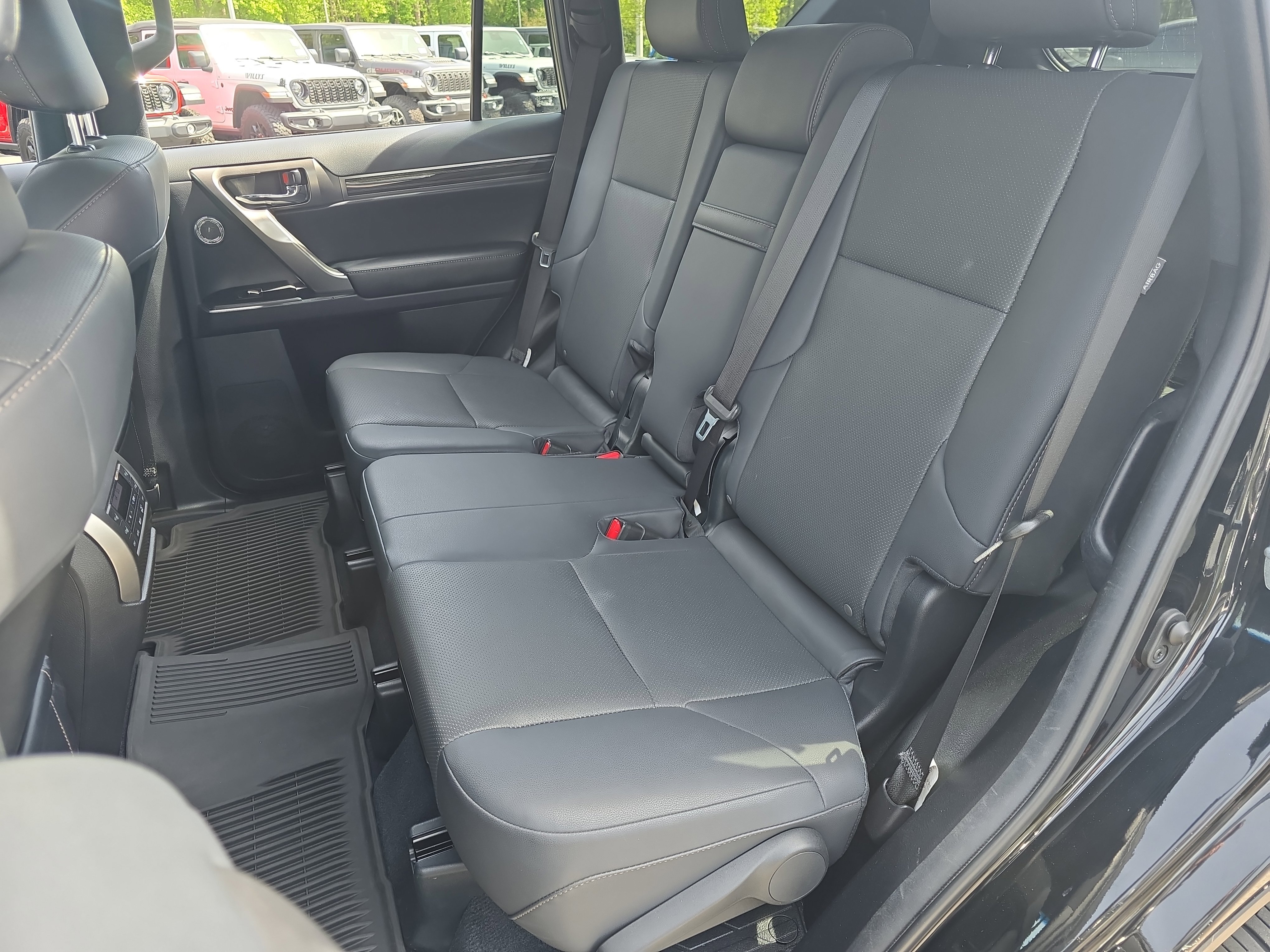 Used 2022 Lexus GX 460 Premium w/ Premium Plus Package image 16