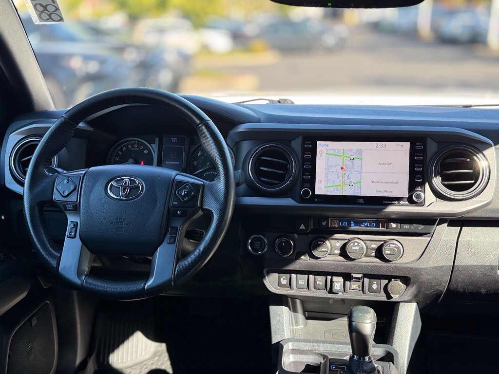 Used 2020 Toyota Tacoma TRD Off-Road w/ TRD Premium Off Road Package AWD/4WD image 28