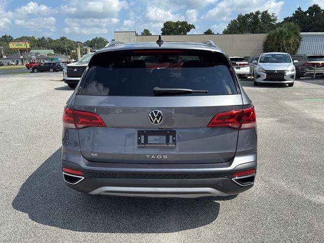 Certified 2023 Volkswagen Taos SE image 4