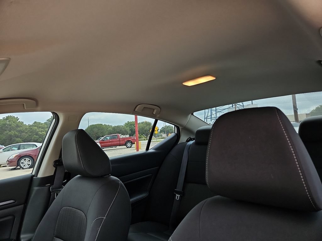 Used 2024 Nissan Altima 2.5 SV FWD image 19