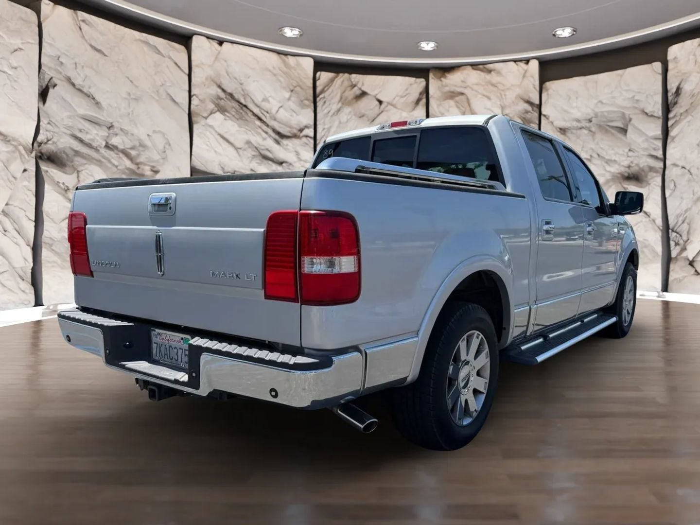 Used 2006 Lincoln Mark LT 2WD image 6