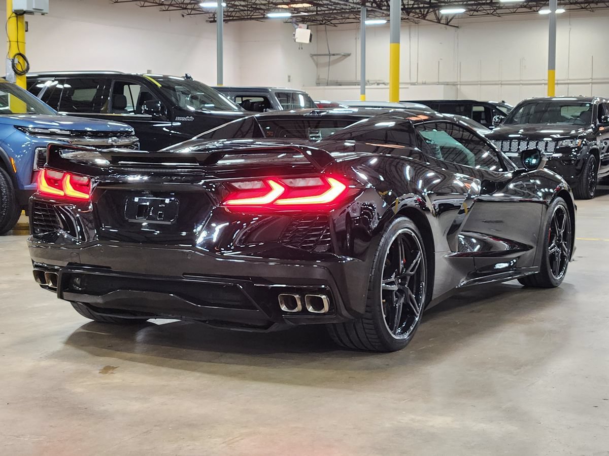 Used 2021 Chevrolet Corvette Stingray Premium Conv w/ Z51 Performance Package RWD image 8