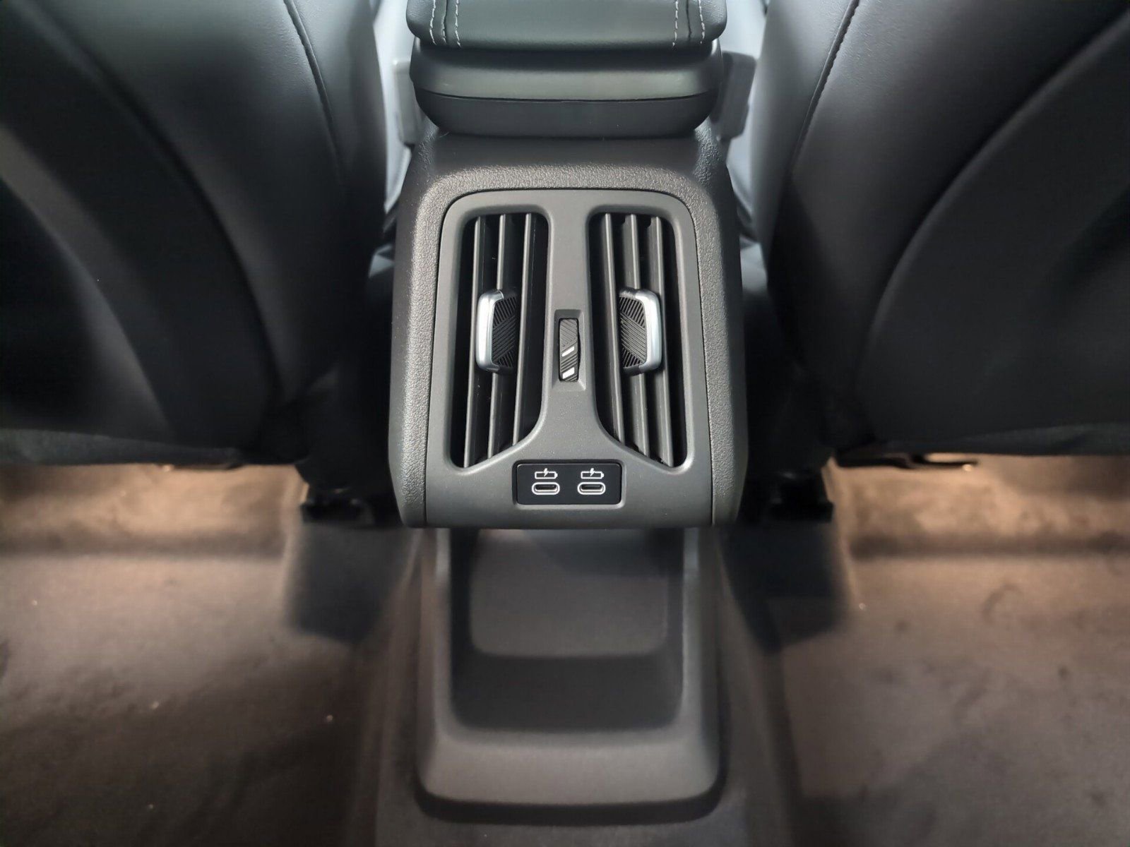Used 2025 BMW X1 xDrive28i w/ Technology Package image 28