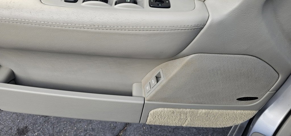 Used 2006 Kia Amanti image 10