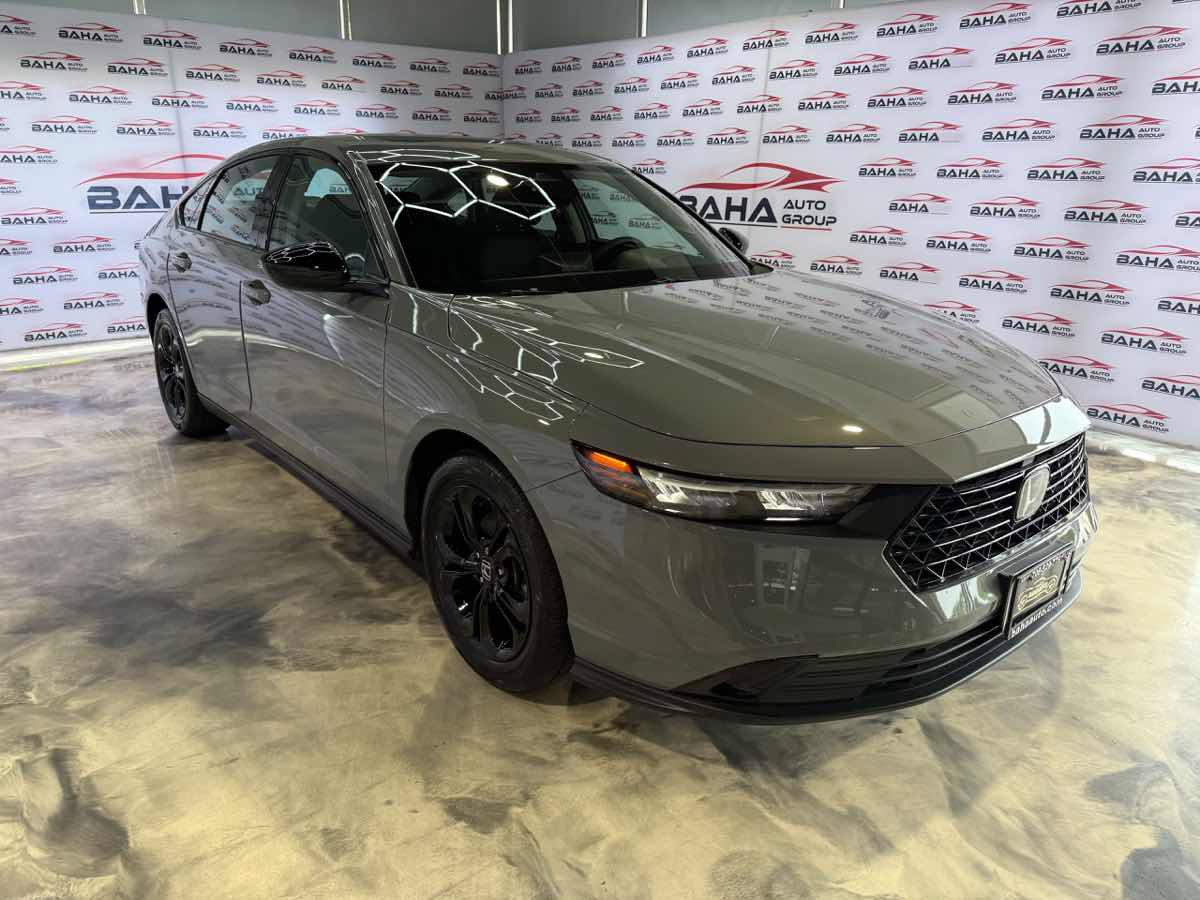 Used 2025 Honda Accord SE image 9