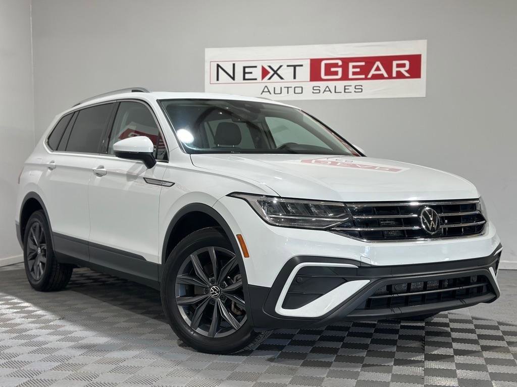 Used 2022 Volkswagen Tiguan SE image 1