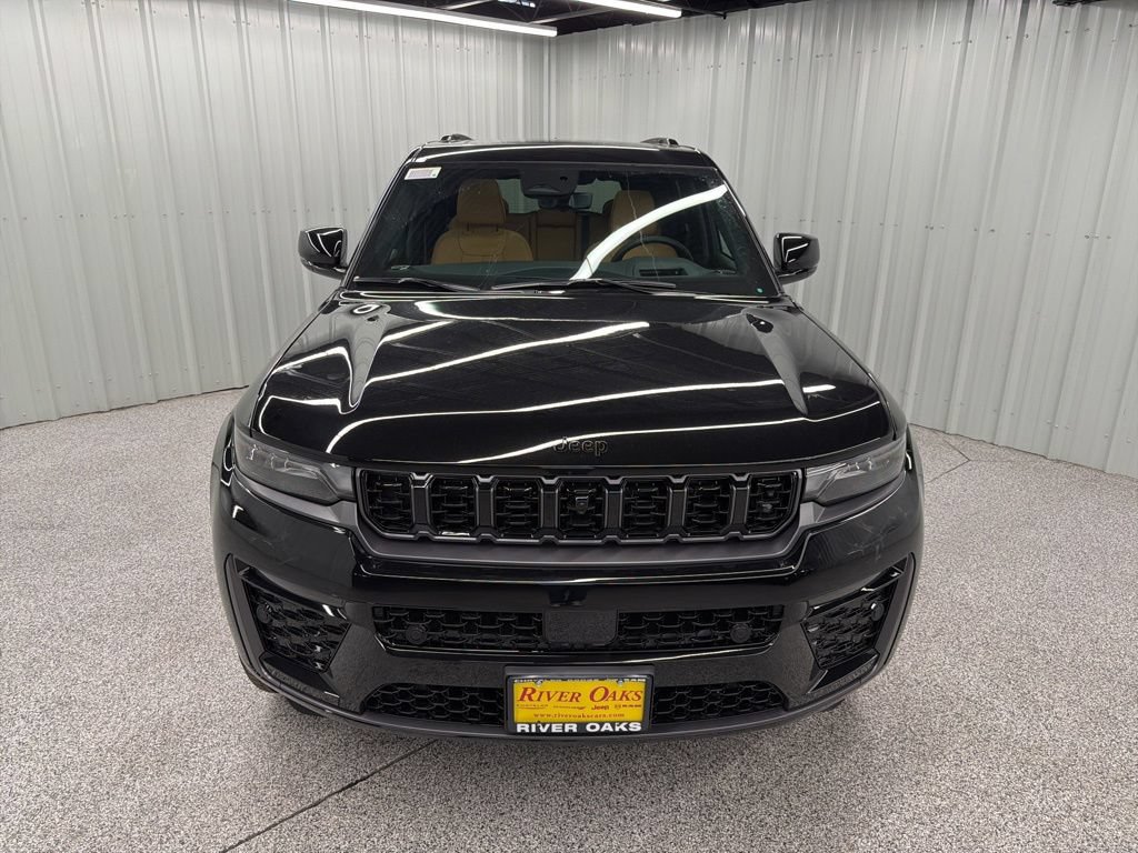 New 2026 Jeep Grand Cherokee Summit AWD/4WD image 2