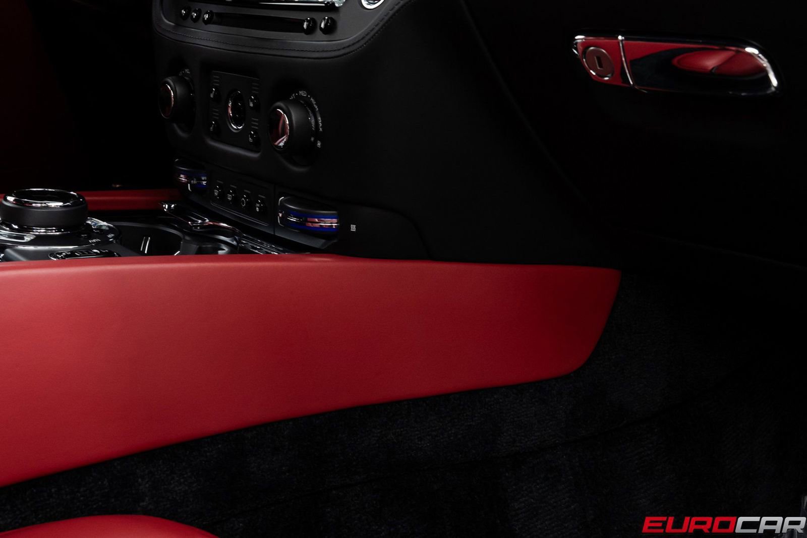 Used 2018 Rolls-Royce Wraith image 27