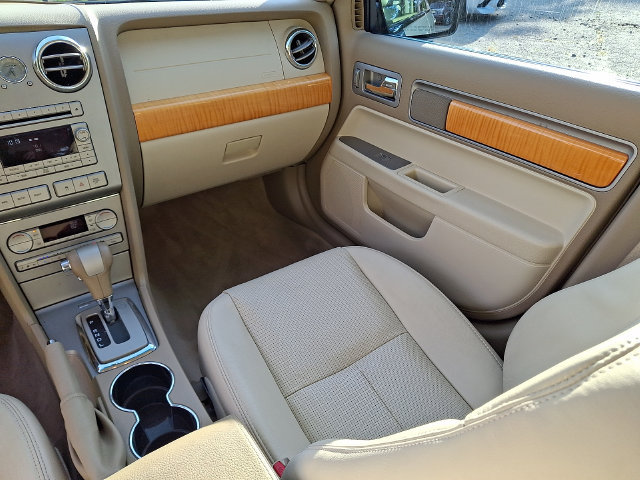 Used 2009 Lincoln MKZ FWD image 16