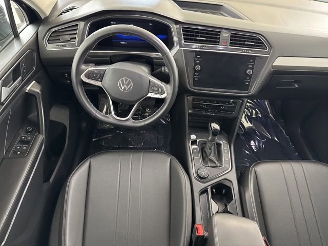 Used 2022 Volkswagen Tiguan SE AWD/4WD image 23
