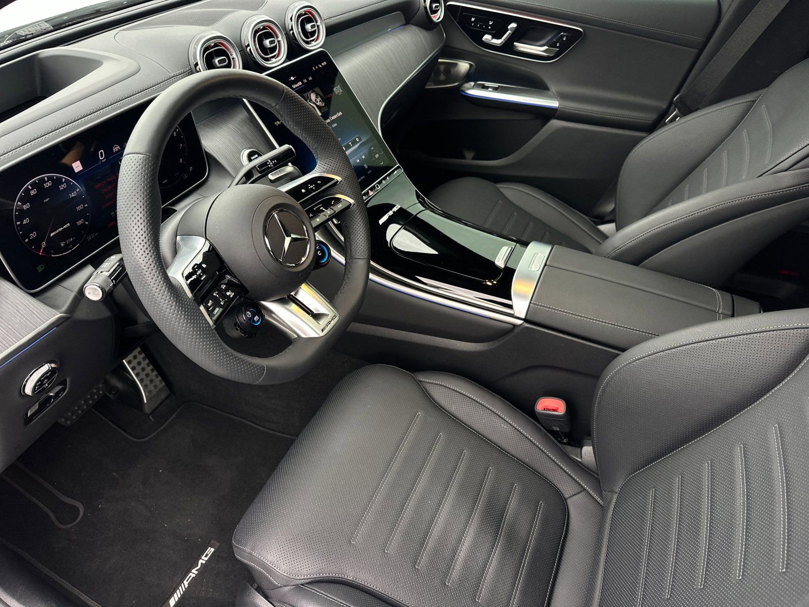 Used 2025 Mercedes-Benz GLC 43 AMG 4MATIC Coupe image 10