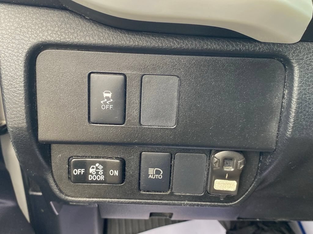 Used 2020 Toyota Tacoma SR5 RWD image 26