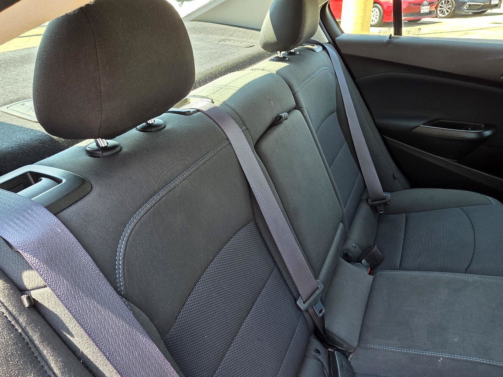 Used 2017 Chevrolet Cruze LT w/ Convenience Package FWD image 28