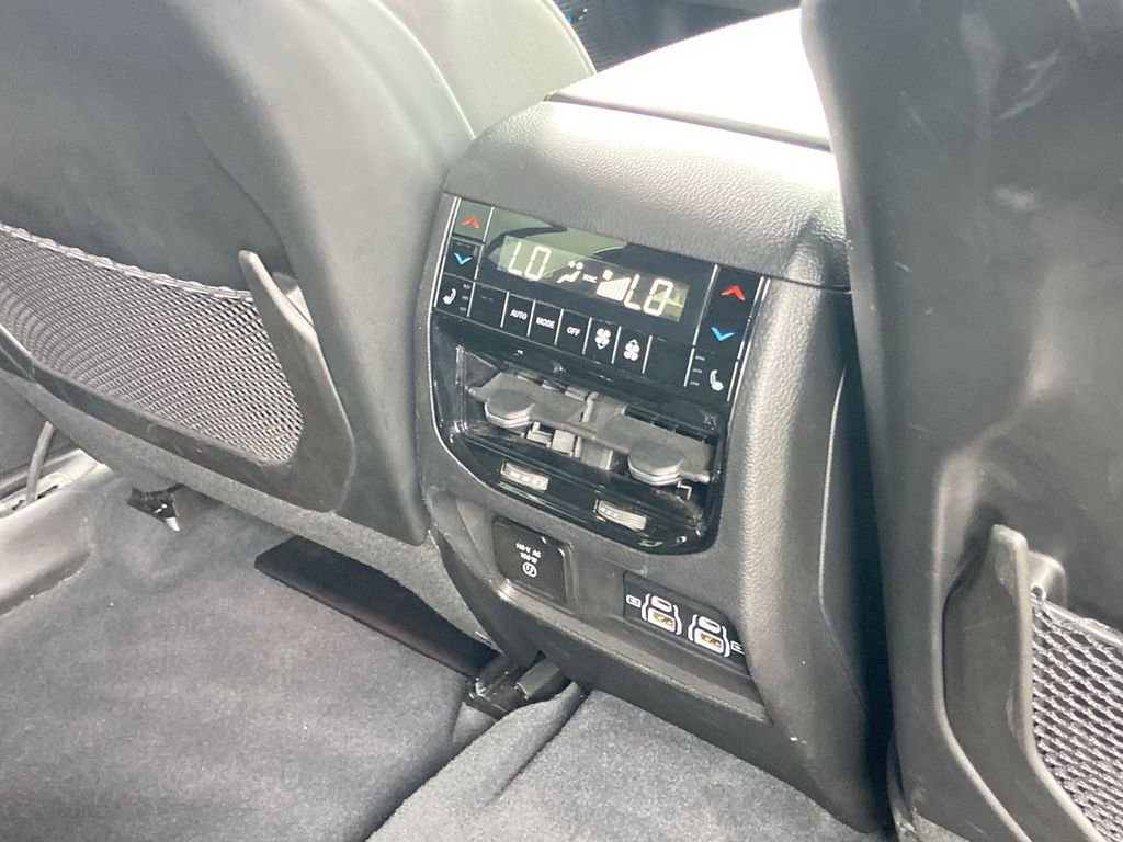 Used 2023 Jeep Grand Cherokee L Summit w/ Advanced Protech Group IV AWD/4WD image 18