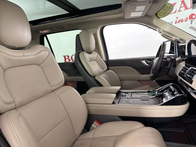 Certified 2023 Lincoln Navigator L Reserve RWD image 16