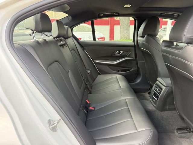 Used 2025 BMW 330i xDrive Sedan AWD/4WD image 32