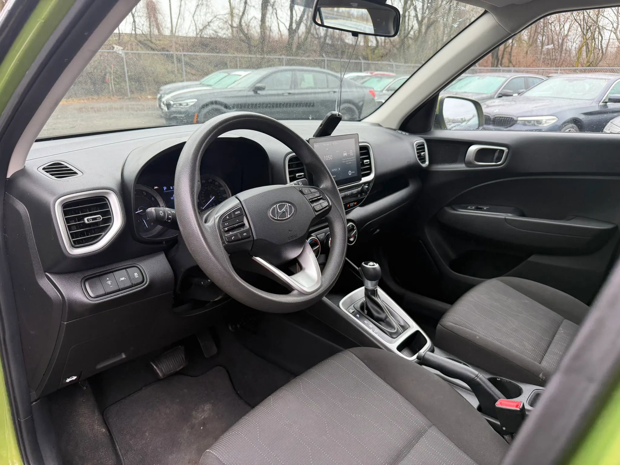 Used 2020 Hyundai Venue SE FWD image 10